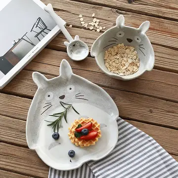 TOTORO CERAMIC DINNERWARE SET..