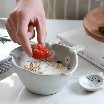 TOTORO CERAMIC DINNERWARE SET..