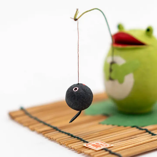 Ryukodo Handmade Washi Fishing Frog Figurine
